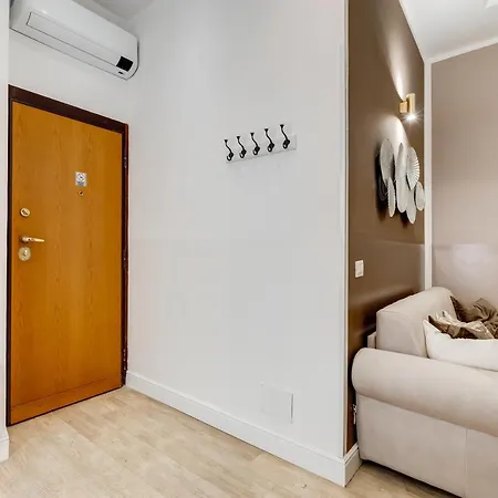 Bdc - The Choice, Your 2-bdr In Vatican District Apartment *